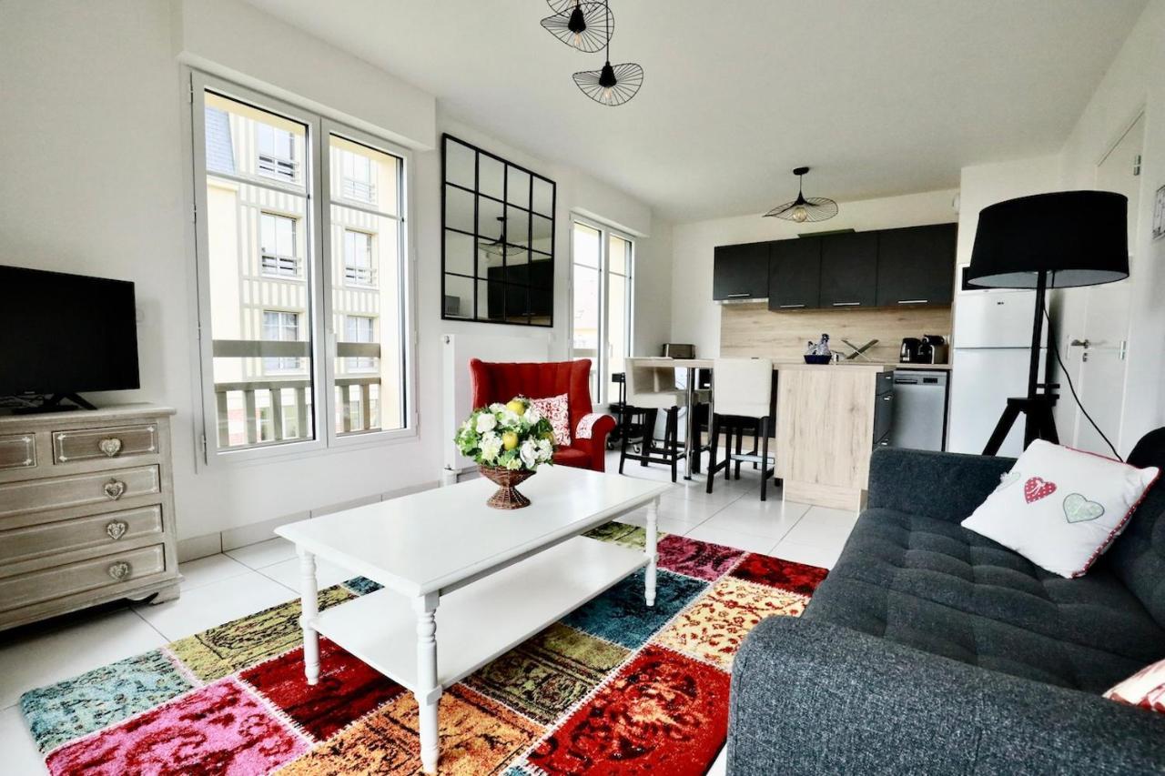 Appartement Des Arts Deauville Exteriör bild